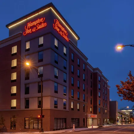 Hampton Inn & Suites Winston-Salem Downtown