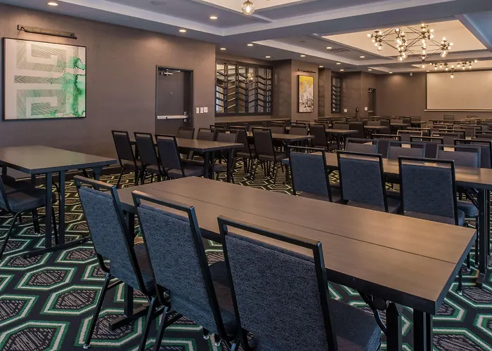 Hotel Hampton & Downtown 3*
