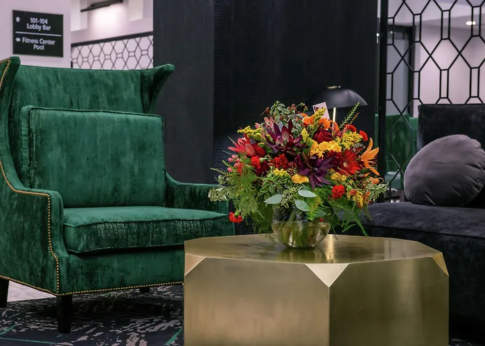 Hampton & Downtown Hotel