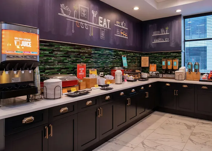 Hampton & Downtown Hotel 3*