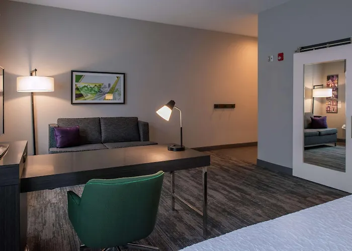Hampton & Downtown Hotel Winston-Salem